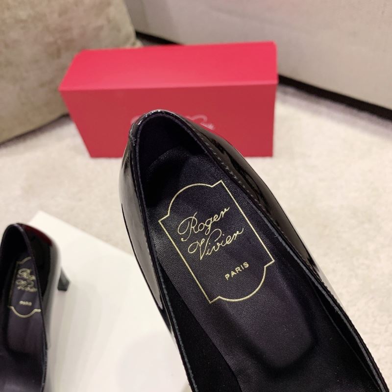 Roger Vivier flat shoes